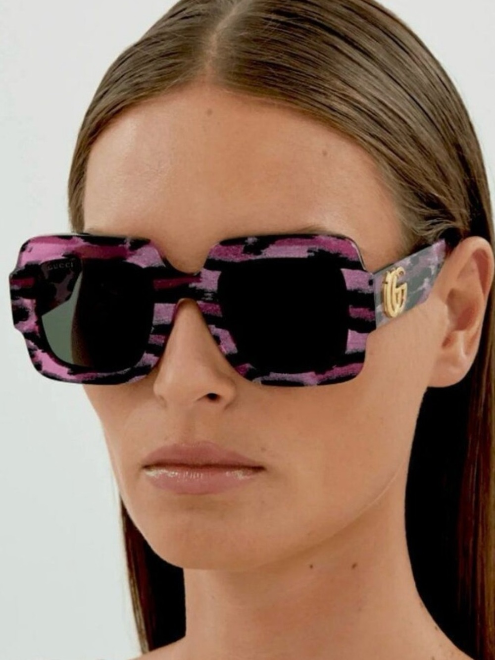 Gucci Stylish stand out Fuchsia/ Black Glitter sunglasses